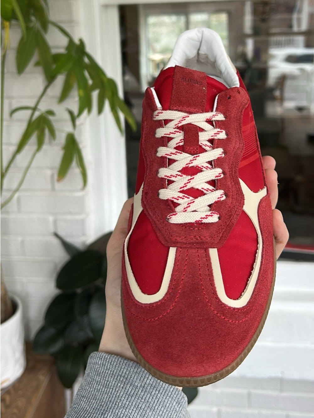 ALOHAS Red & Cream Women's Athletic Sneaker